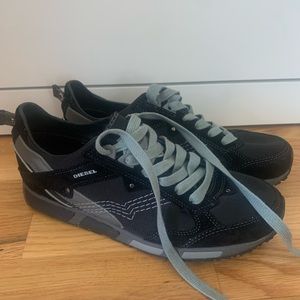 Women’s Diesel sneakers Never worn - Anza - 8.5